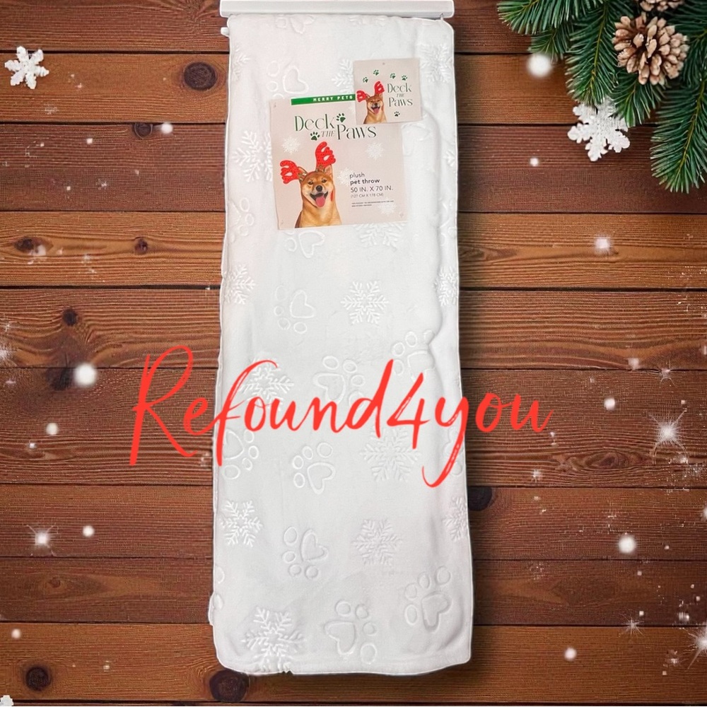 PETS - Deck The Paws - ‘Paws & Snowflakes - White’ Plush throw 50”x70” NWT Firm!